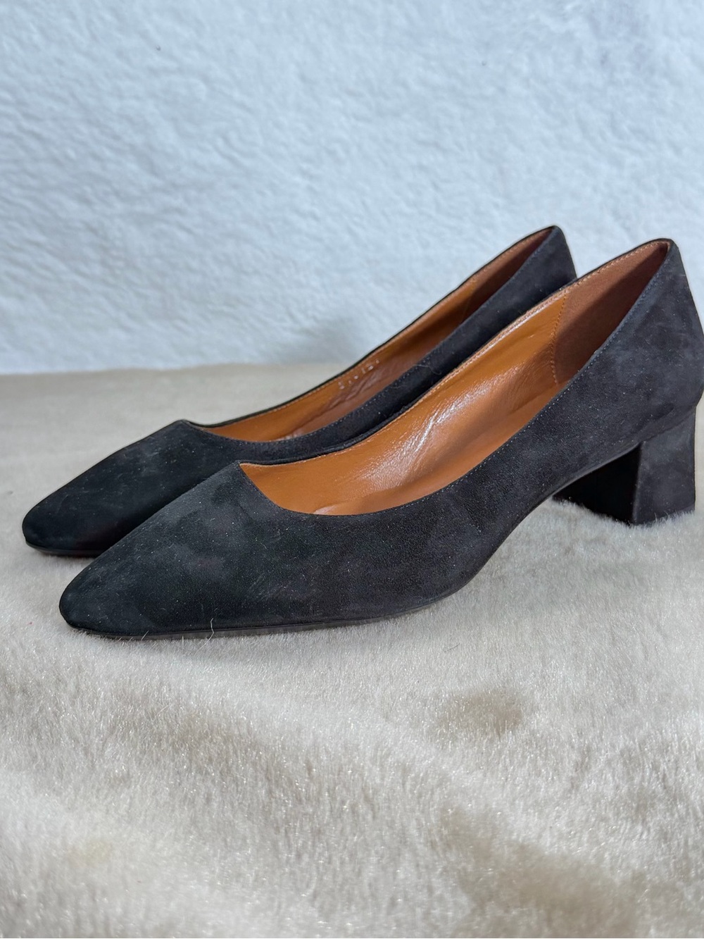 Aquatalia Black Suede Pointed Toe Block Heel Pumps Womens 7.5 Business Casual
